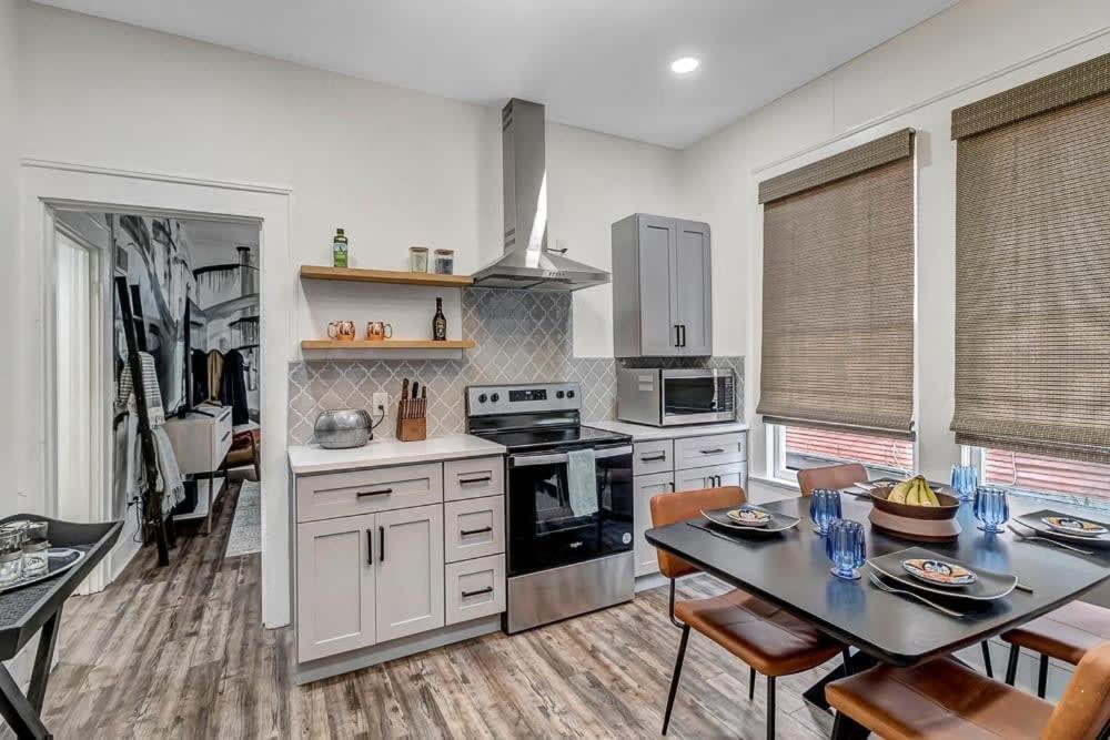 Contemporary Apartment - 5 Min To Tiaa Bank Field! Jacksonville Exterior photo